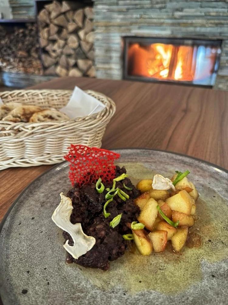 Restaurace A Penzion Lutena Dolni Lutyne Bagian luar foto